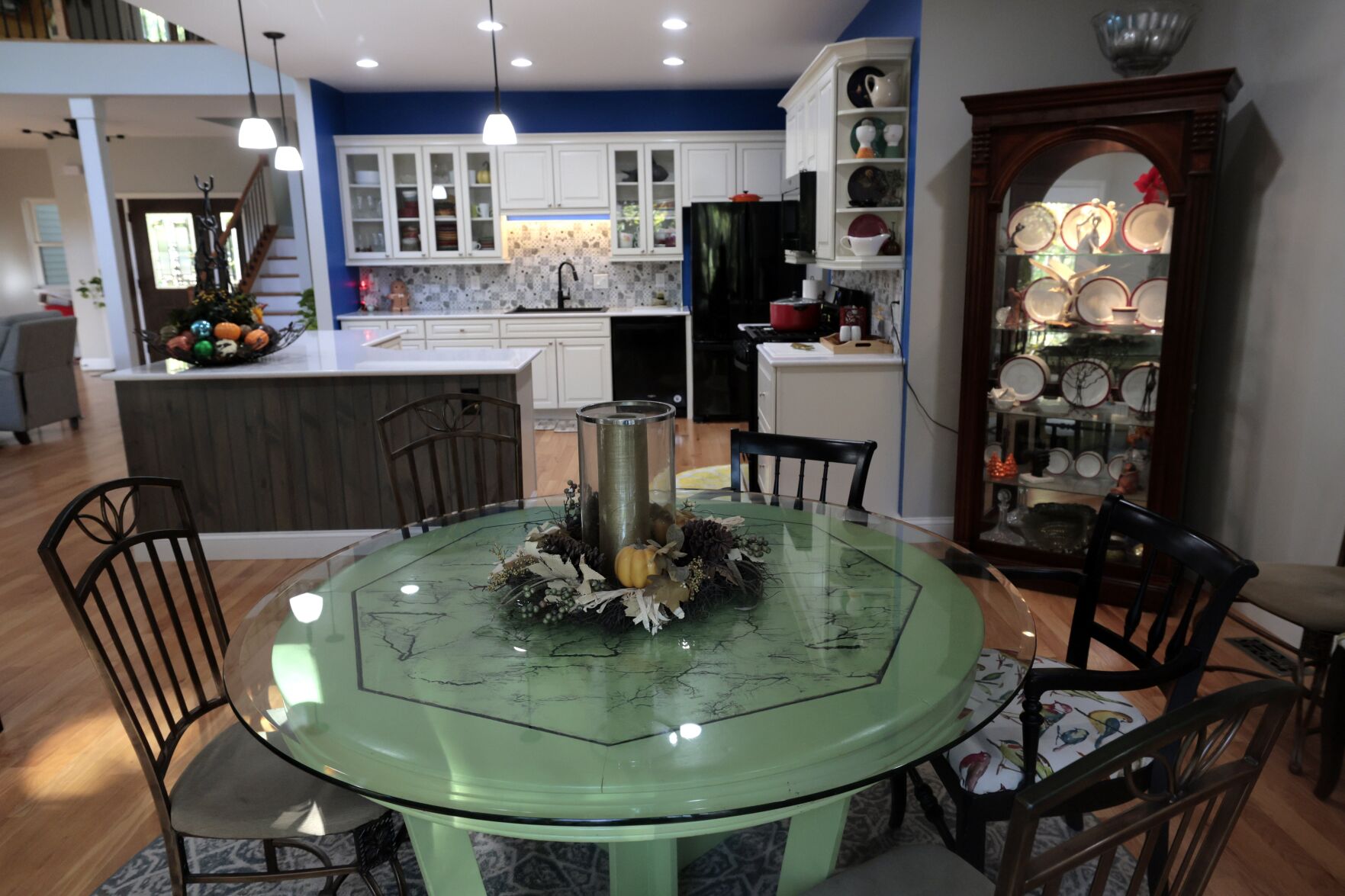 At Home with Mary Kim Schreck in Lincoln County